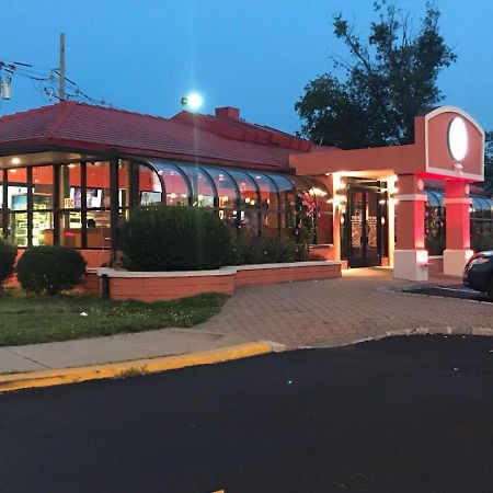 Days Inn By Wyndham Nanuet / Spring Valley Zewnętrze zdjęcie