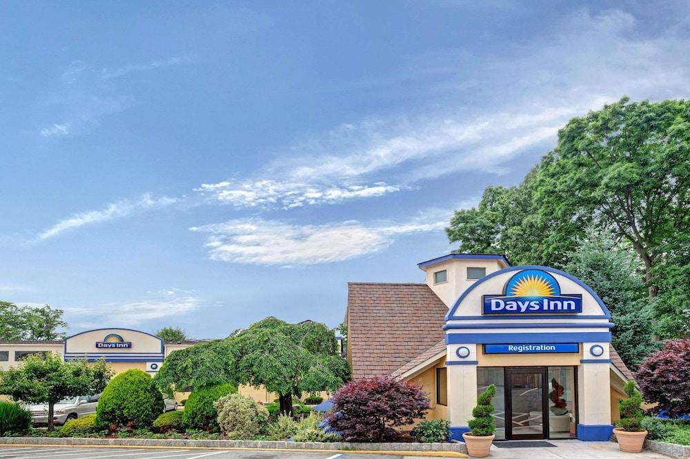 Days Inn By Wyndham Nanuet / Spring Valley Zewnętrze zdjęcie