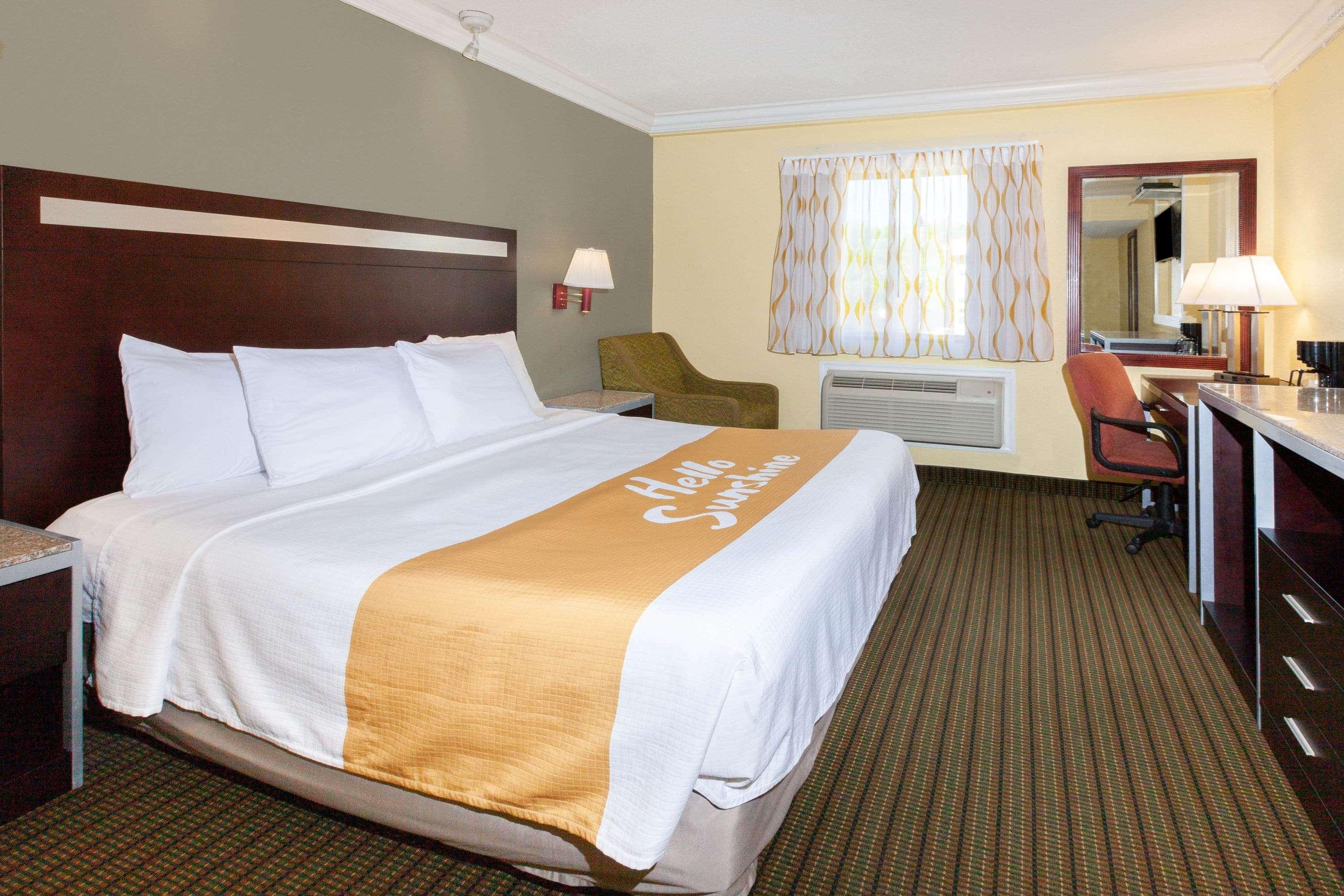 Days Inn By Wyndham Nanuet / Spring Valley Zewnętrze zdjęcie