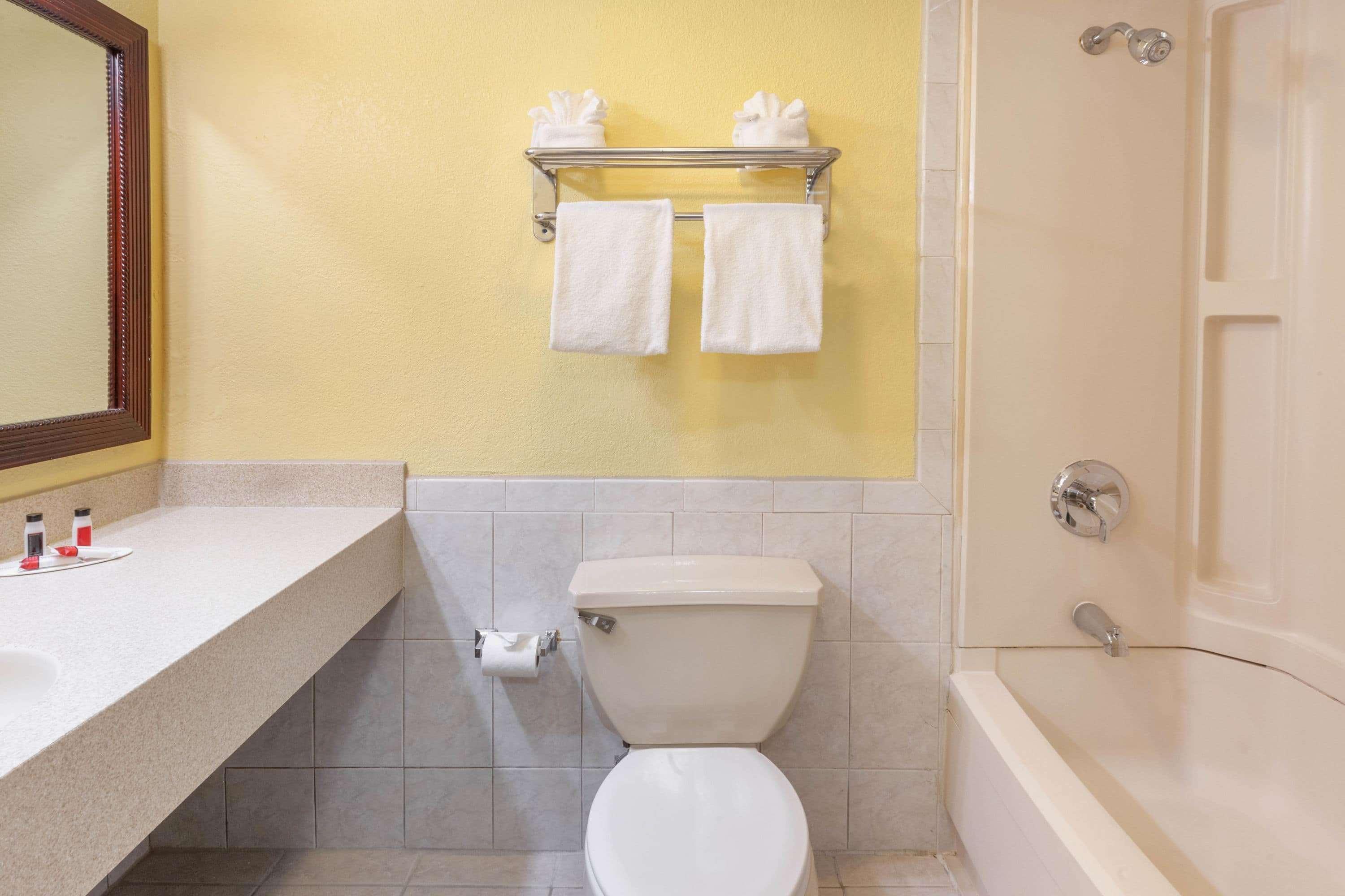 Days Inn By Wyndham Nanuet / Spring Valley Zewnętrze zdjęcie