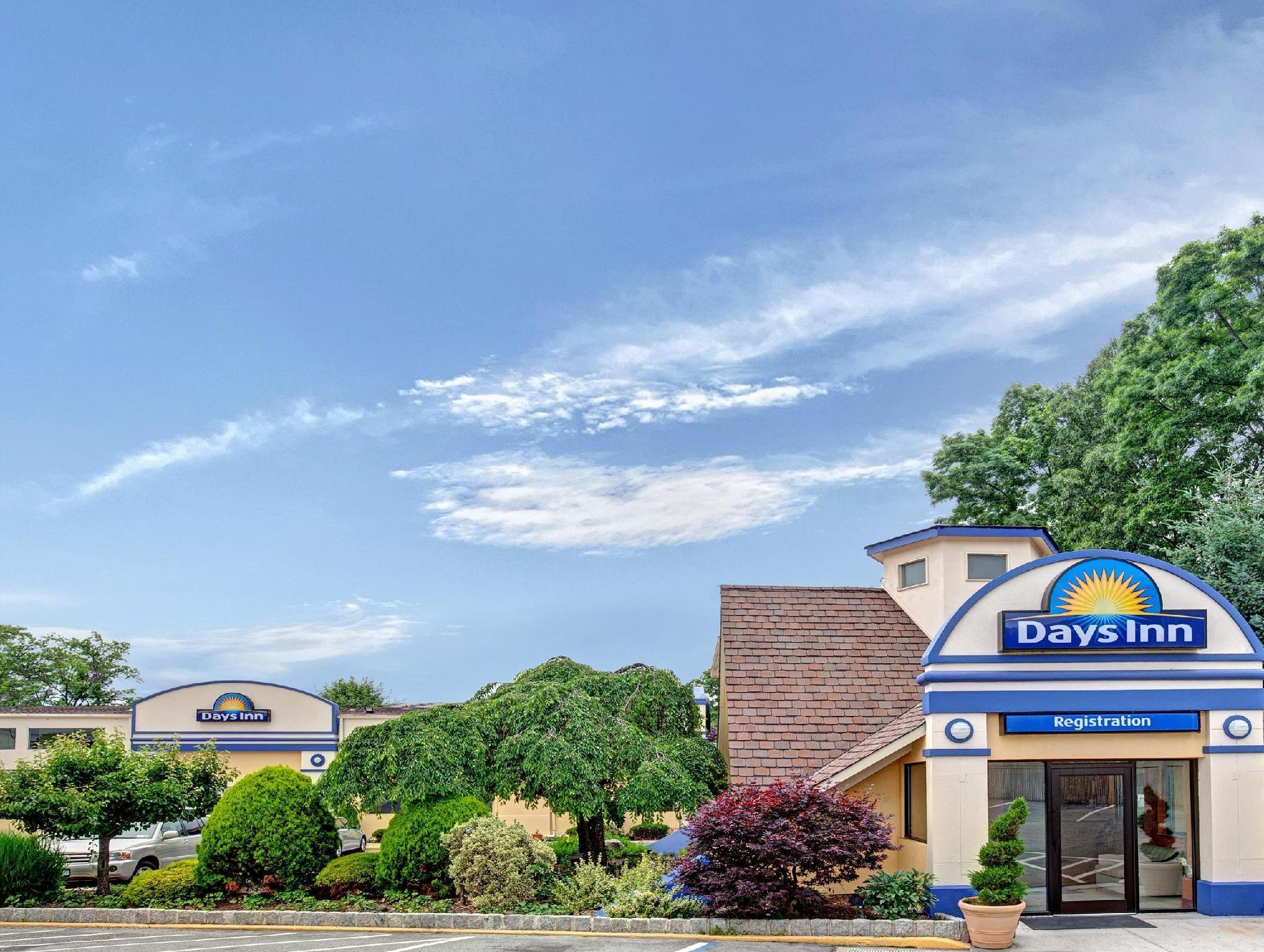 Days Inn By Wyndham Nanuet / Spring Valley Zewnętrze zdjęcie