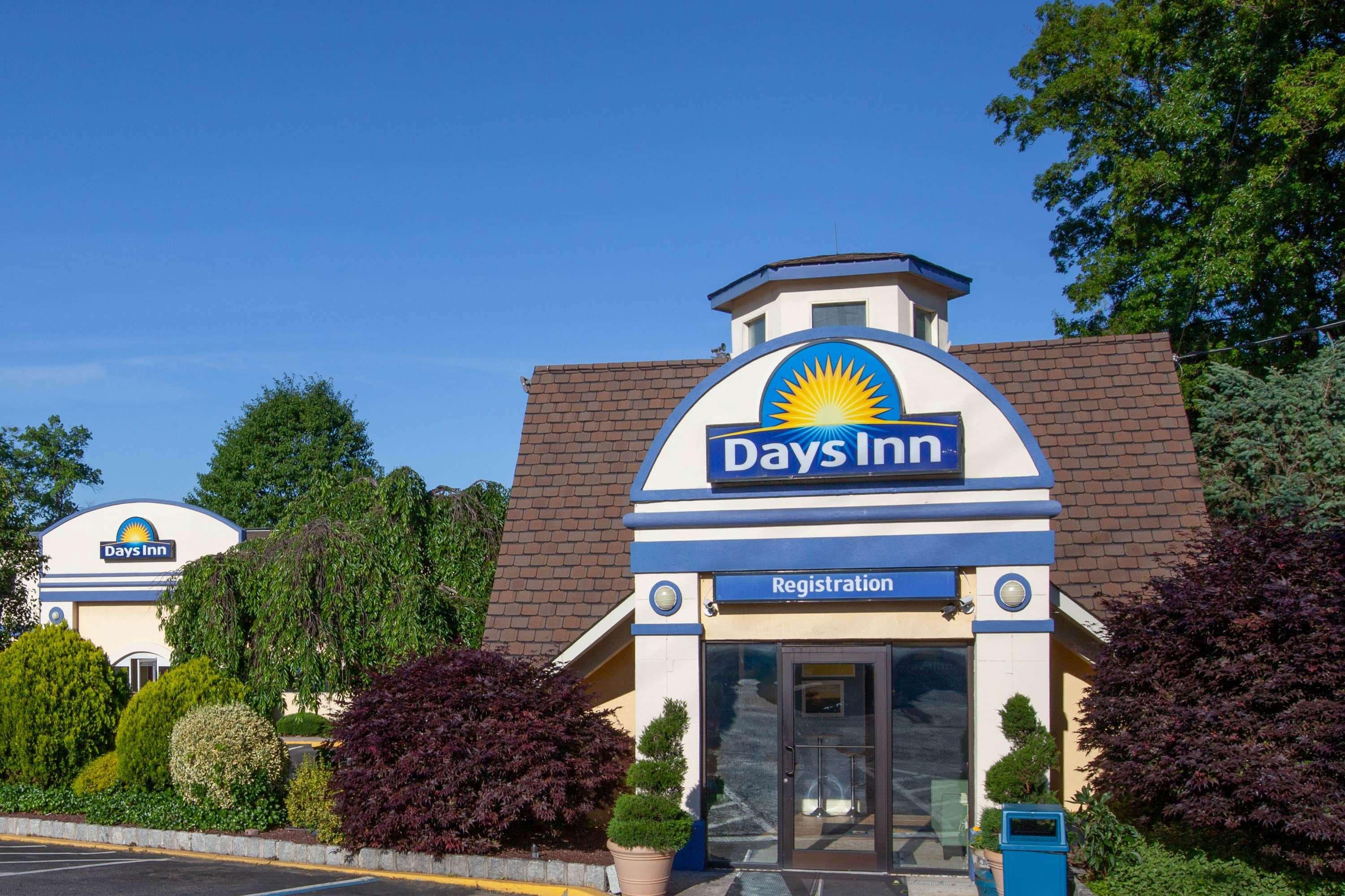 Days Inn By Wyndham Nanuet / Spring Valley Zewnętrze zdjęcie